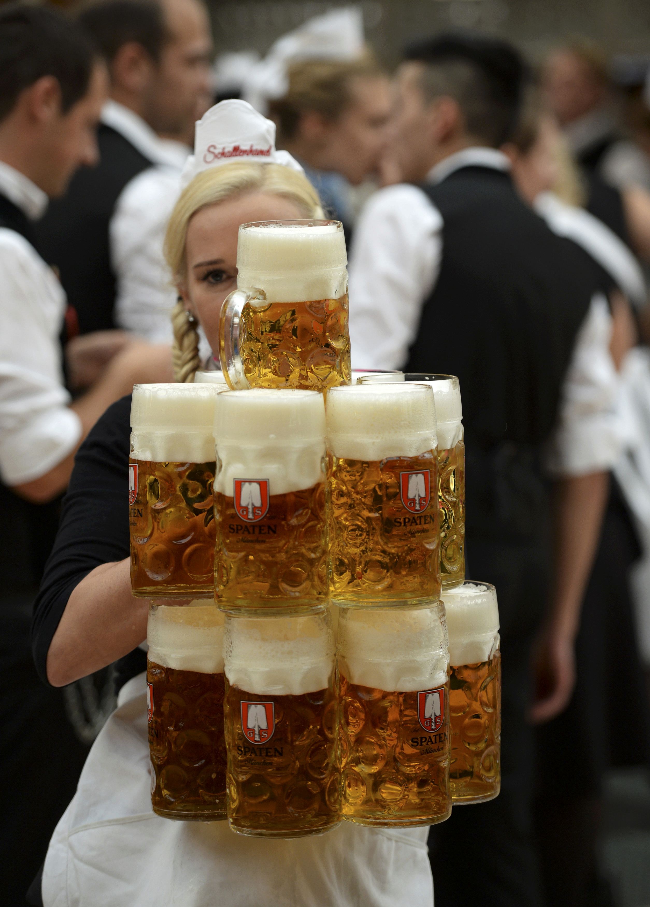 Beer flows as Oktoberfest kicks off in Munich, competition in the Asian
