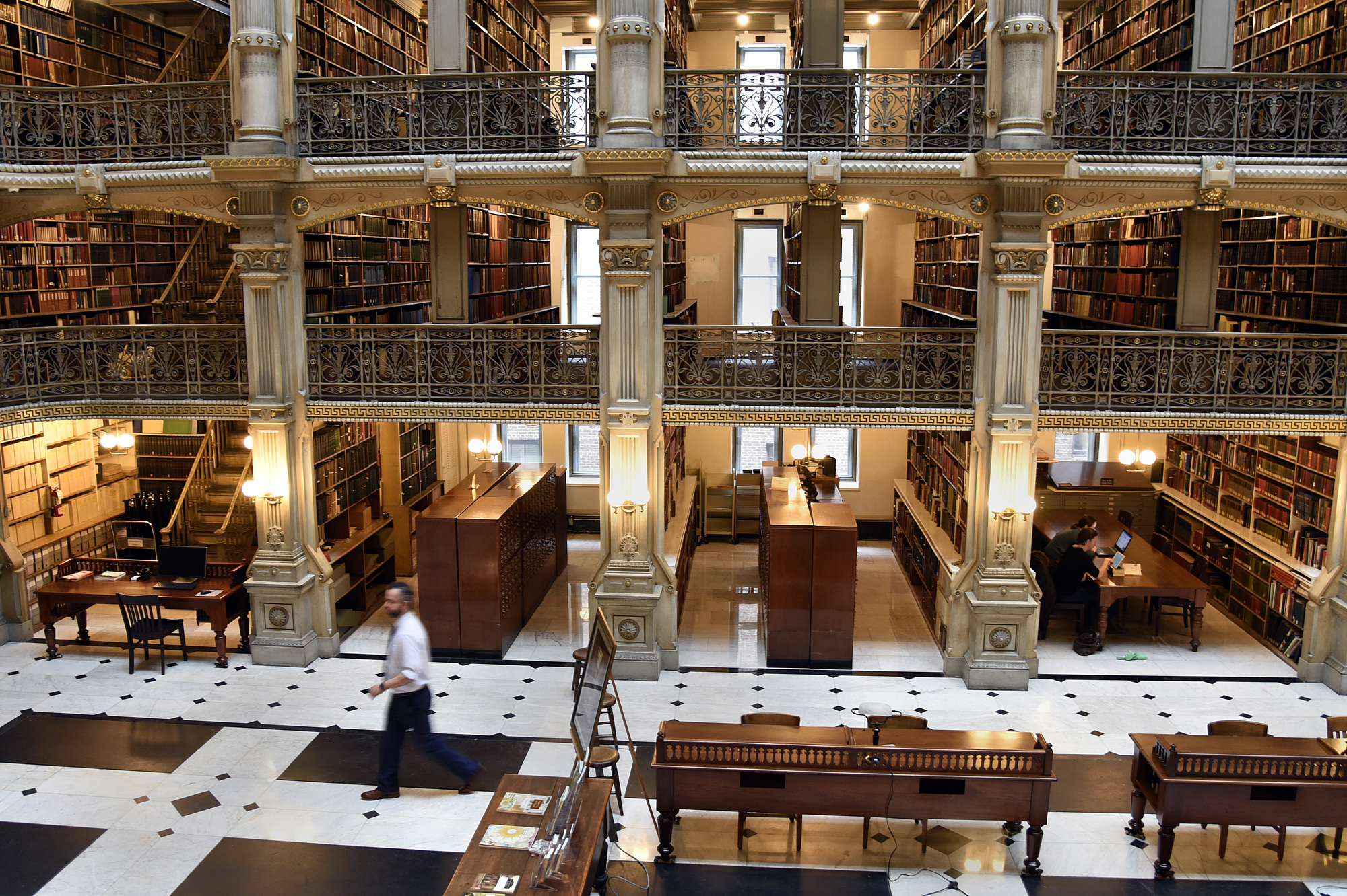 The Peabody Library, a literary and architectural